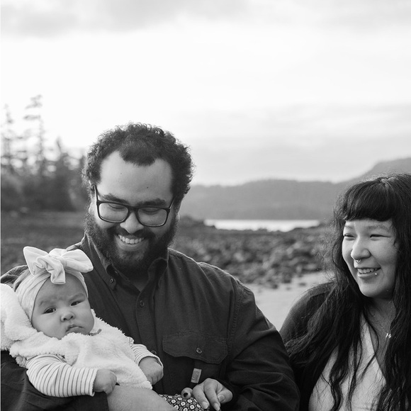 Meet your Posher, Winona - Picture 1 of 2